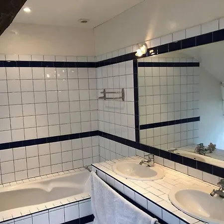 Maison De Charme Avec Piscine *